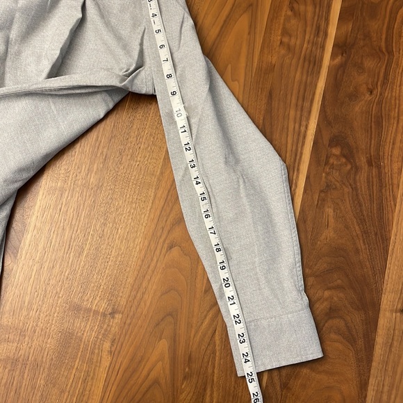 Banana Republic Men’s Size L Button Down - Picture 7 of 7